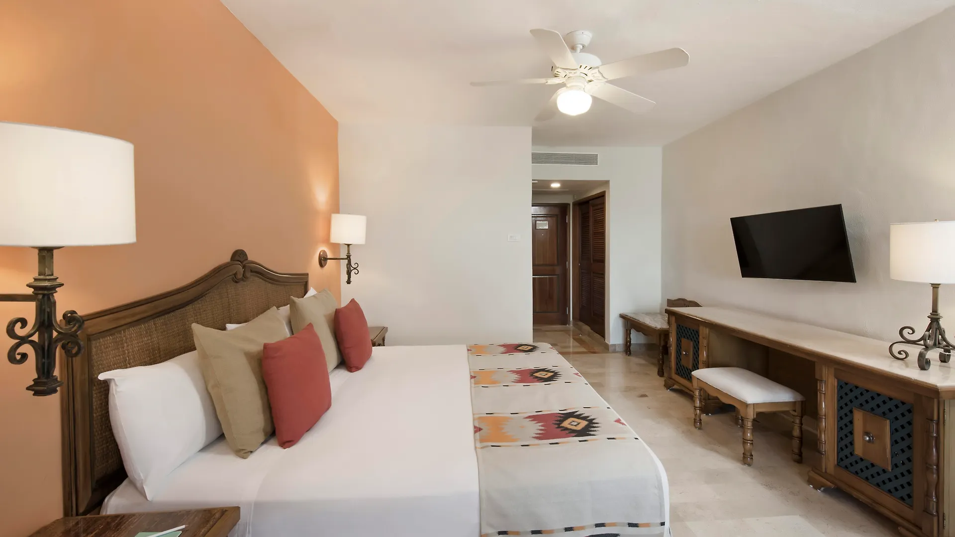 Iberostar Waves Paraiso Beach Puerto Morelos 5*,
