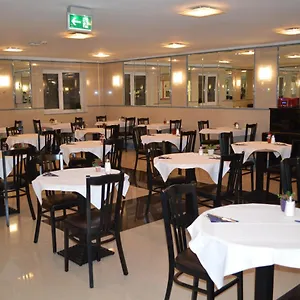 *** Hotel Donaustadt Kagran - At Metro U1 Austria