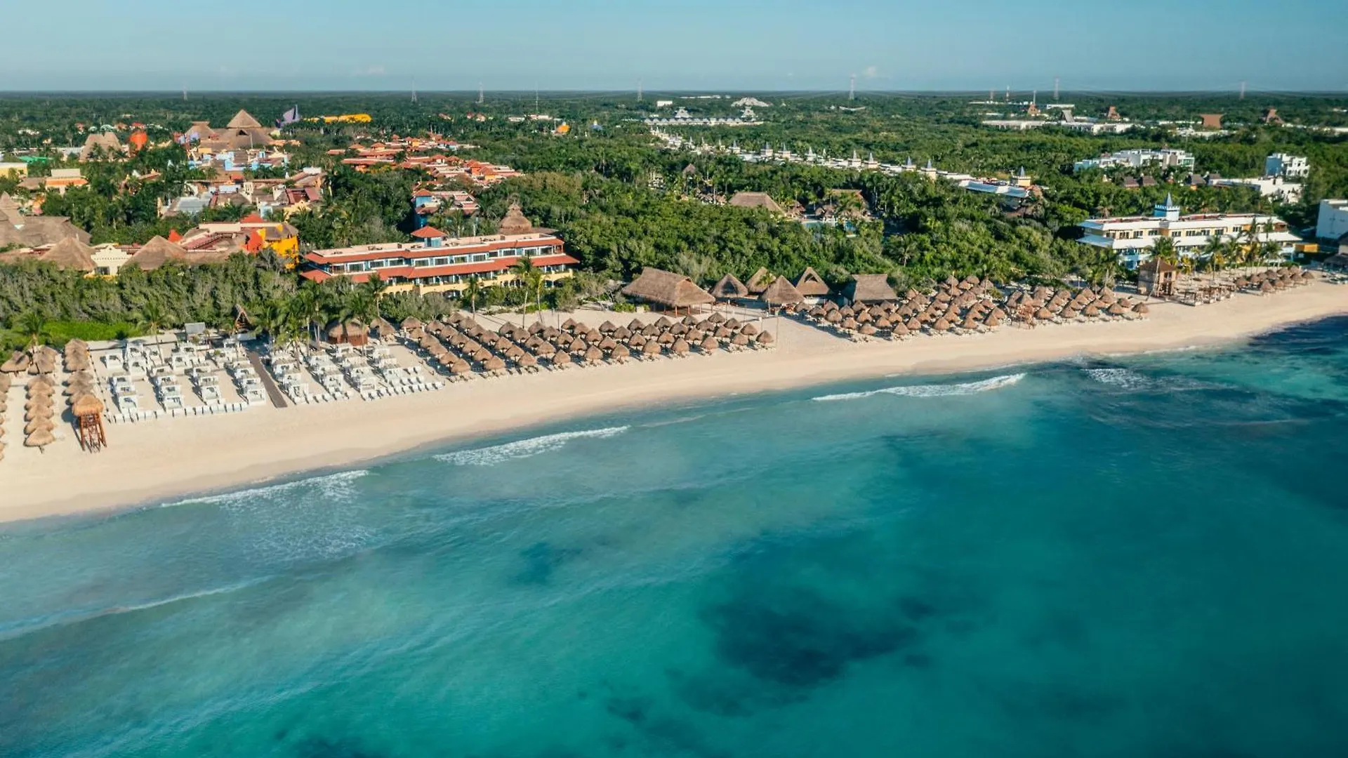 Iberostar Waves Paraiso Beach location