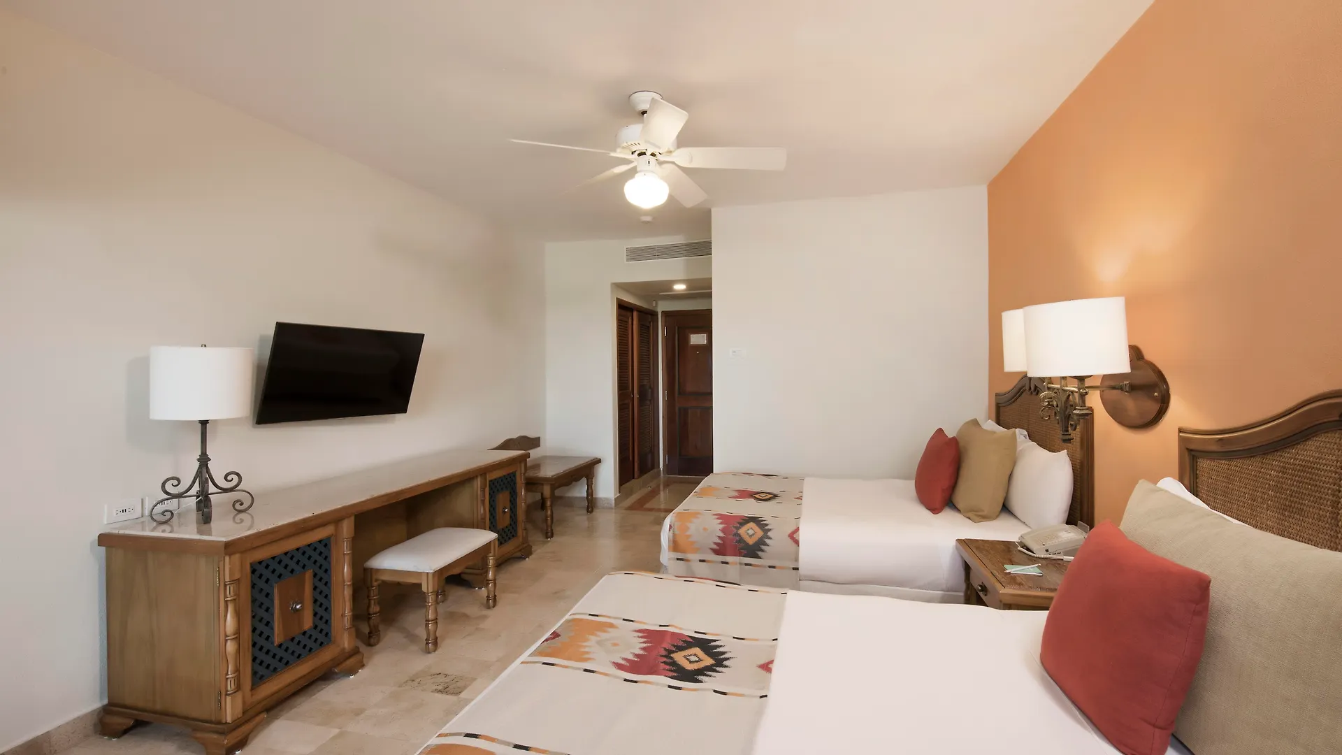 Iberostar Waves Paraiso Beach Puerto Morelos Üdülőközpont